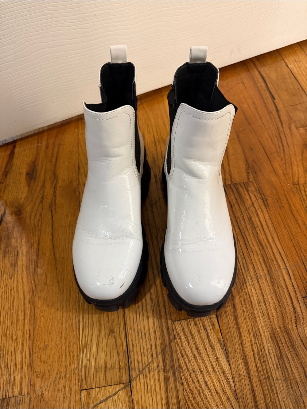 White Leather Chelsea Lug Boot - Women's union bay